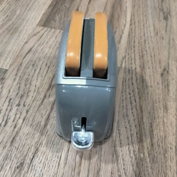 Playgo Pop Up Toaster Toy Bread Slices Gray - Picture 6 of 10